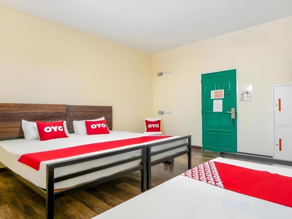Art Hotel Sanamchai Бангкок Екстер'єр фото