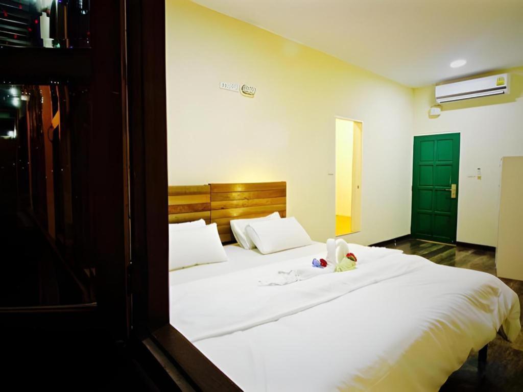 Art Hotel Sanamchai Бангкок Екстер'єр фото